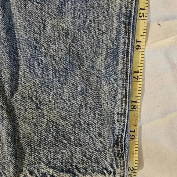American Eagle Distressed Jeans - Relaxed Fit - Picture 8 of 8
